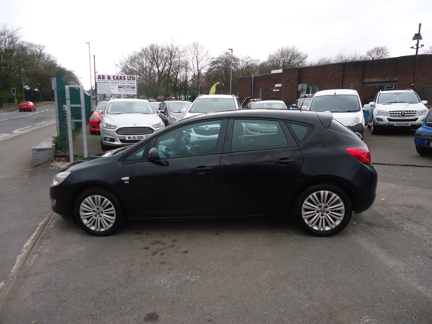 Used Vauxhall Astra 2011 for sale - 77997305: Photo 11