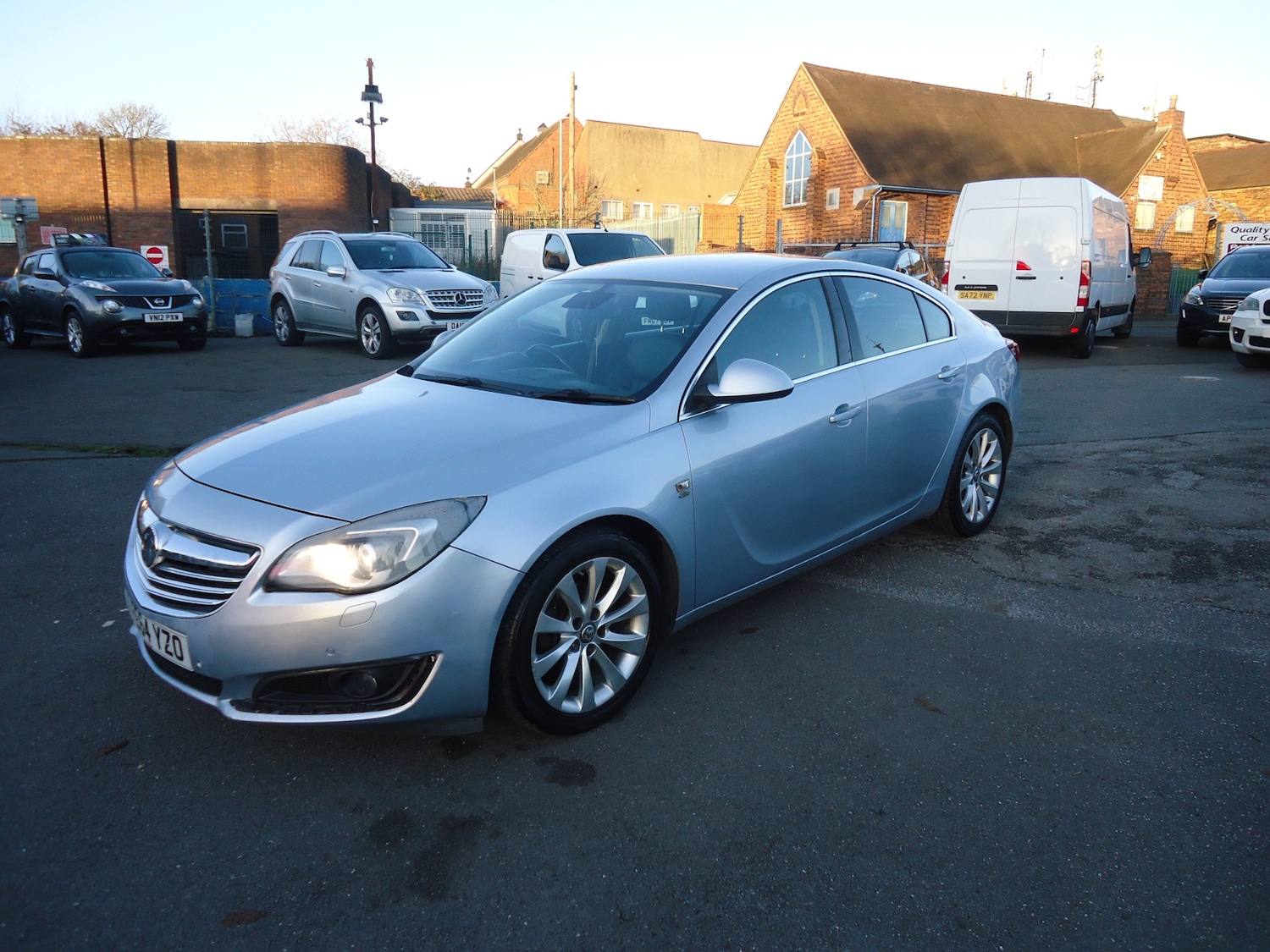 Used Vauxhall Insignia 2014 for sale - 76640453: Photo 2
