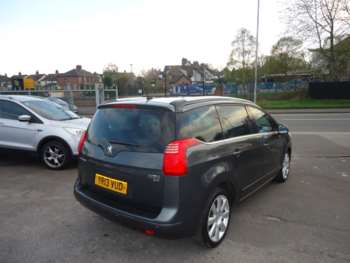 Used Peugeot 5008 2013 for sale - 74245852: Photo