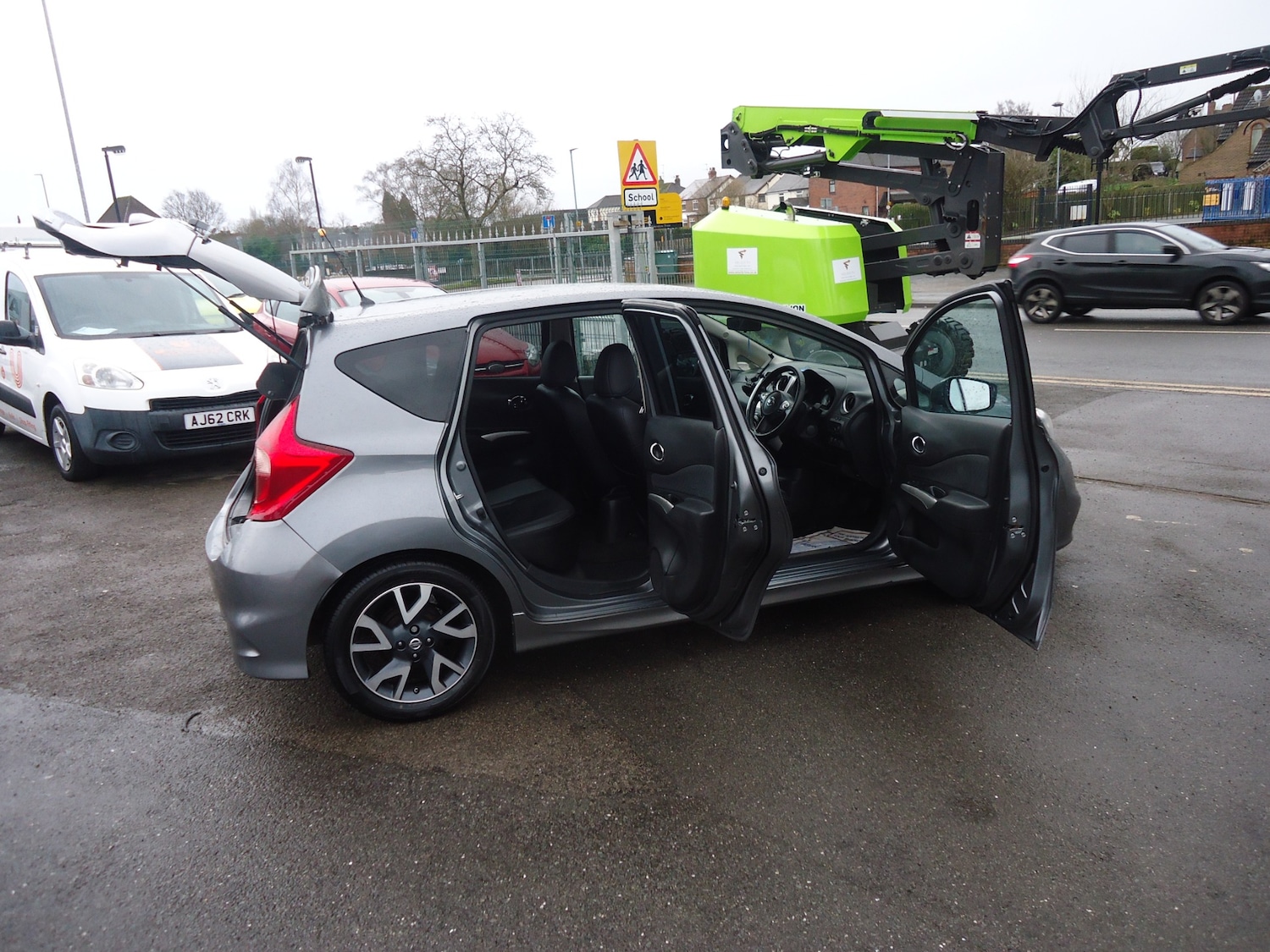 Used Nissan Note 2014 for sale - 77616297: Photo 10