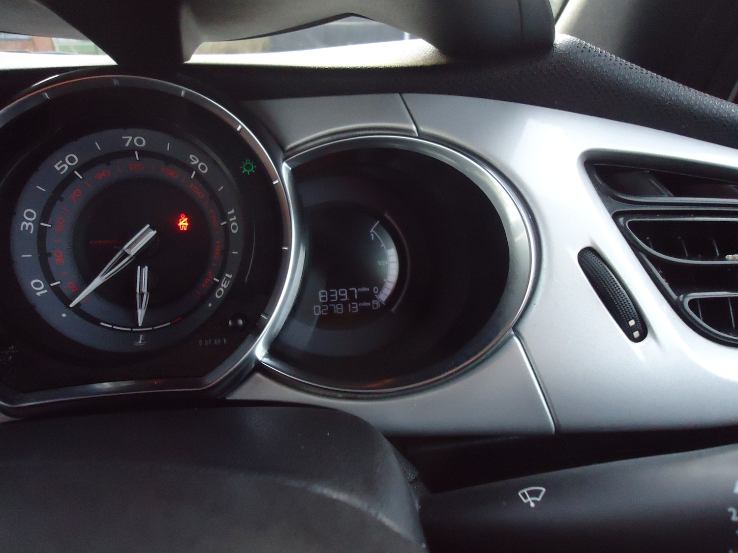 Used Citroen DS3 2015 for sale - 77581604: Photo 10