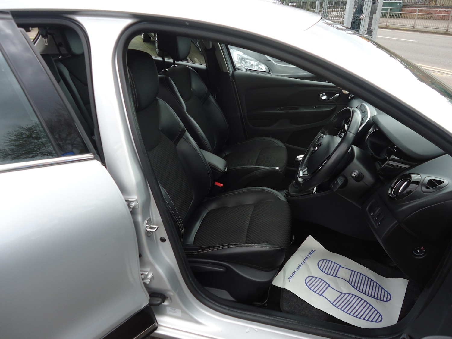 Used Renault Clio 2016 for sale - 76300834: Photo 7