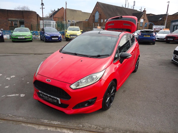 Used Ford Fiesta 2017 for sale - 66976718: Photo 2