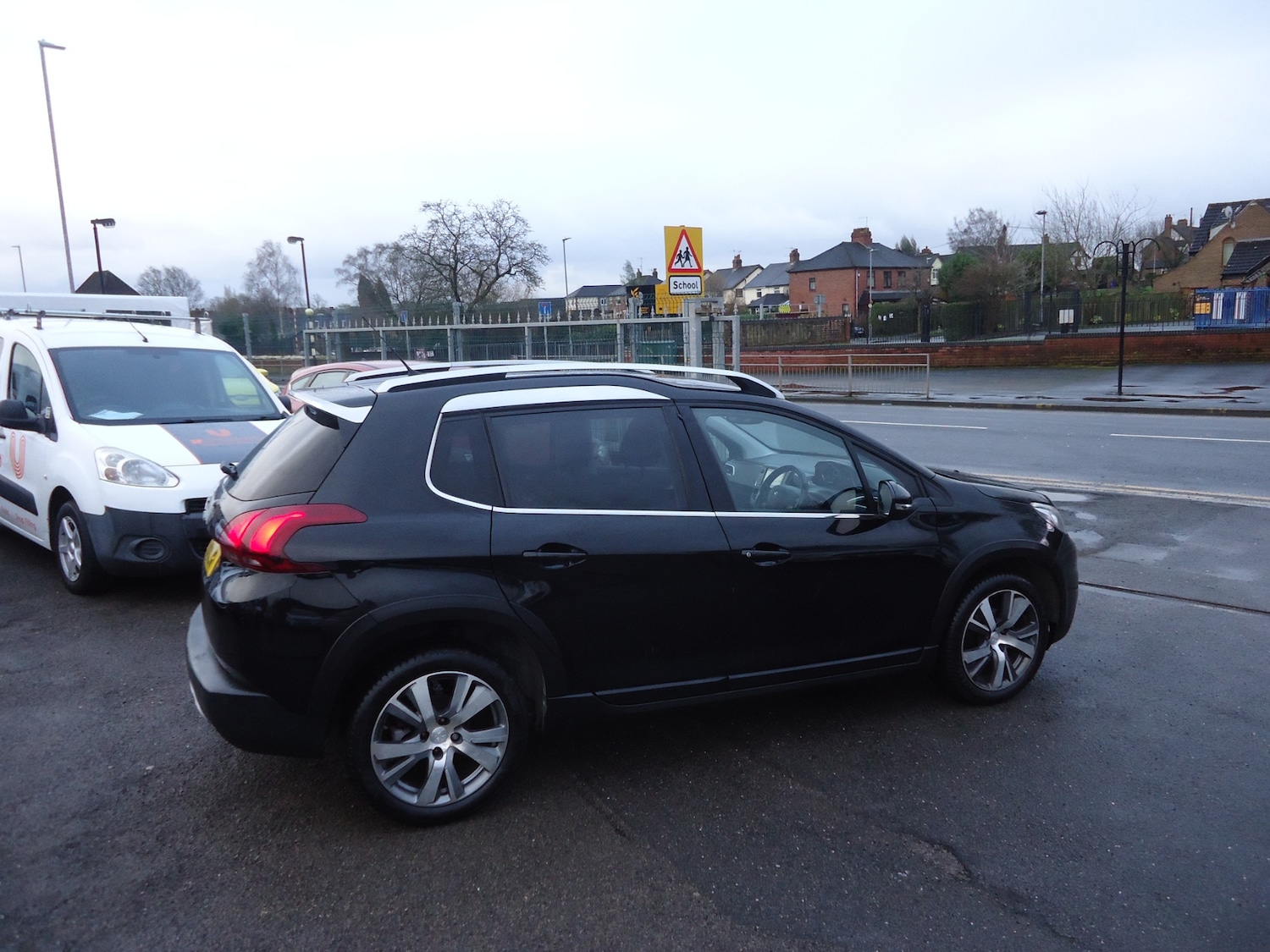 Used Peugeot 2008 2019 for sale - 77619459: Photo 15