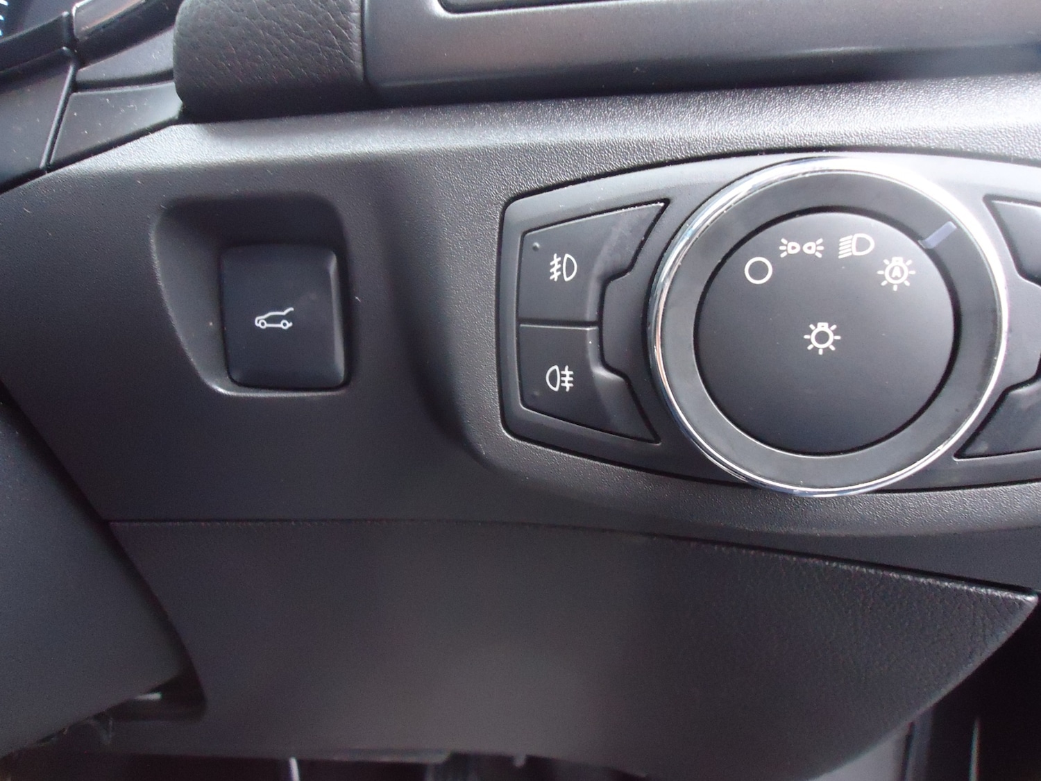 Used Ford Mondeo 2015 for sale - 77460385: Photo 17