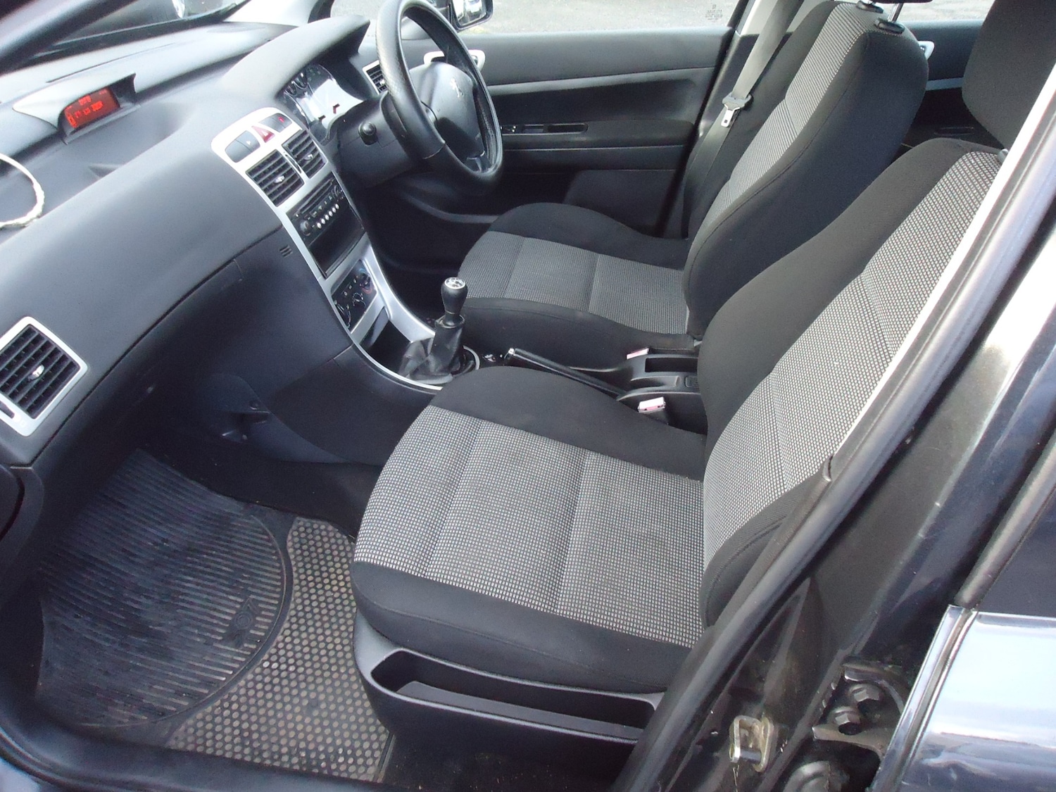 Used Peugeot 307 2005 for sale - 76322151: Photo 8