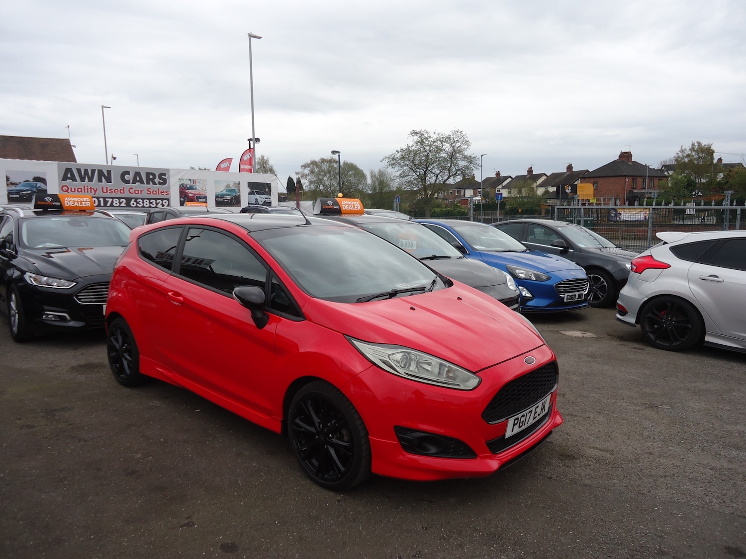 Used Ford Fiesta 2017 for sale - 76302621: Photo 1