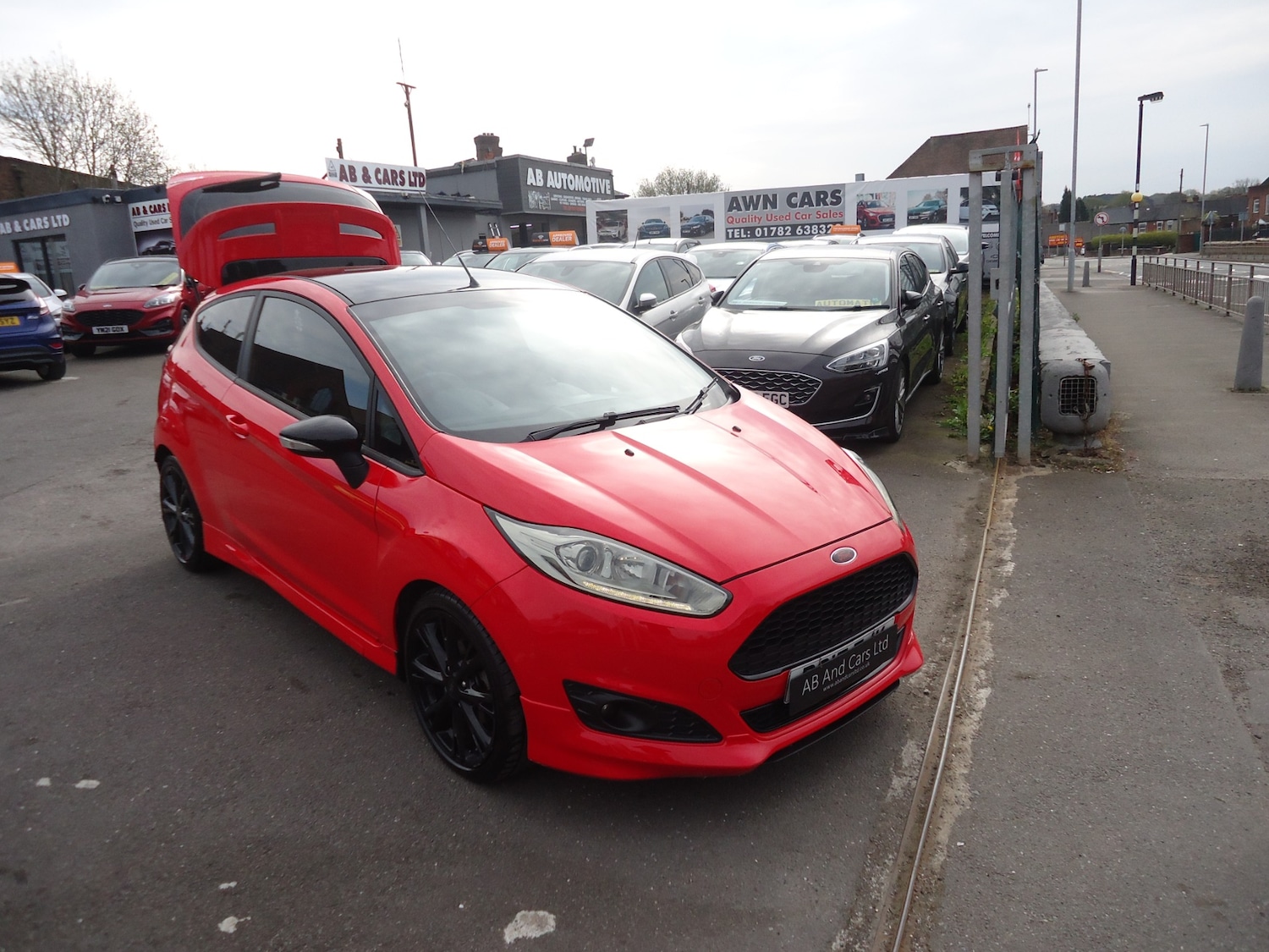 Used Ford Fiesta 2017 for sale - 76302621: Photo 3