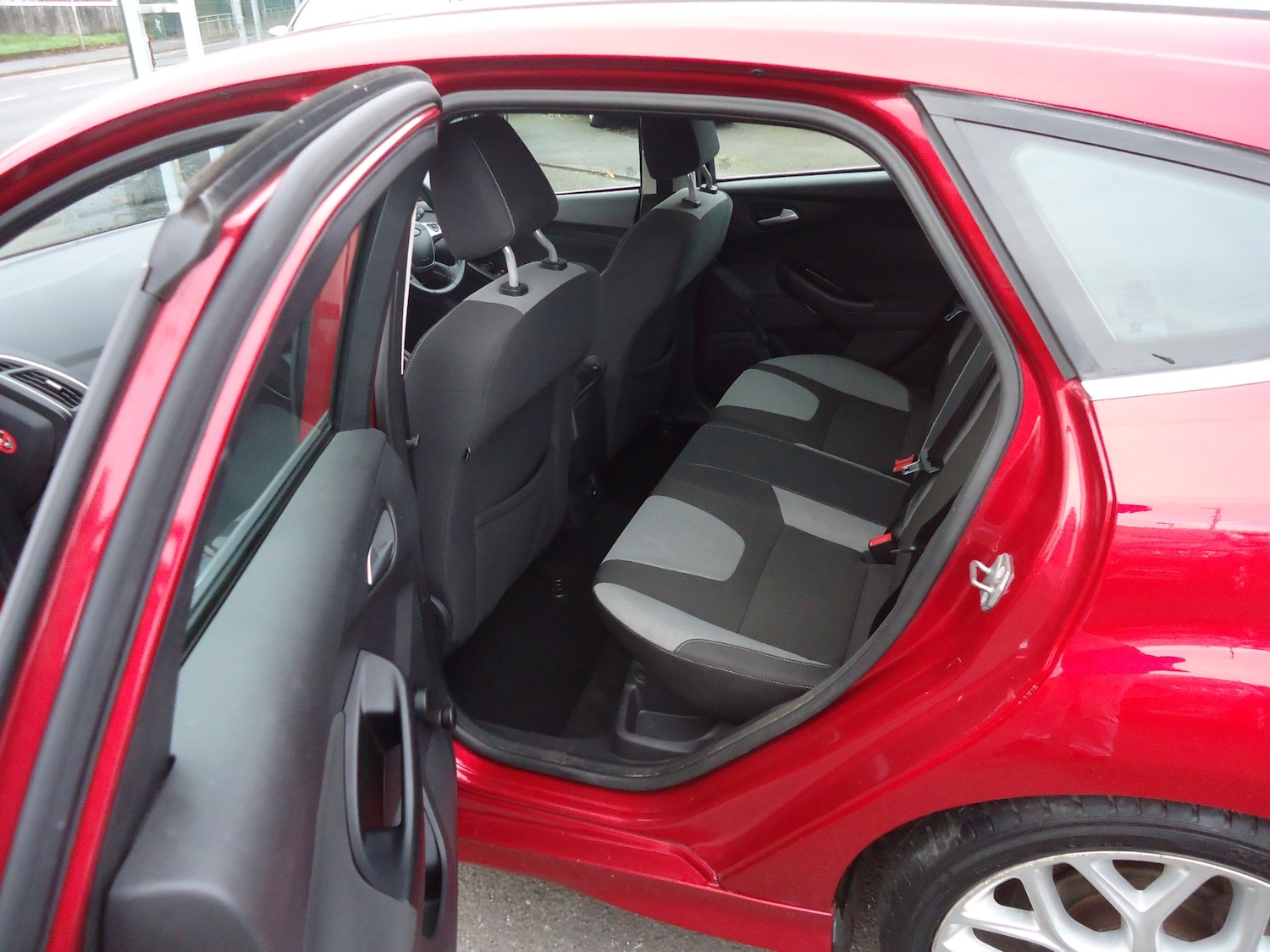 Used Ford Focus 2012 for sale - 76707020: Photo 8