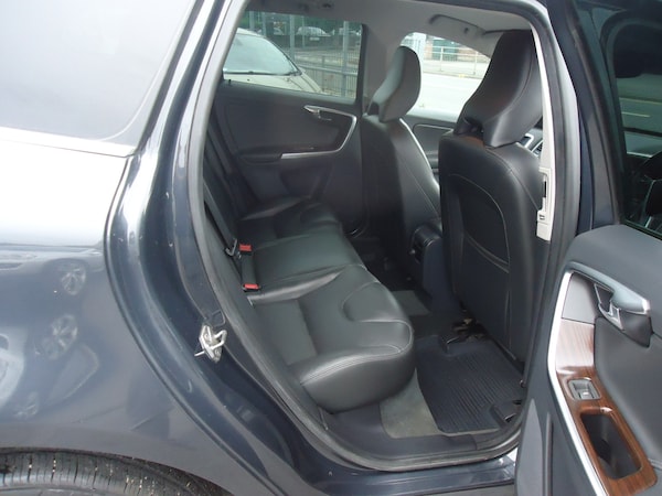 Used Volvo XC60 2015 for sale - 74375076: Photo 6
