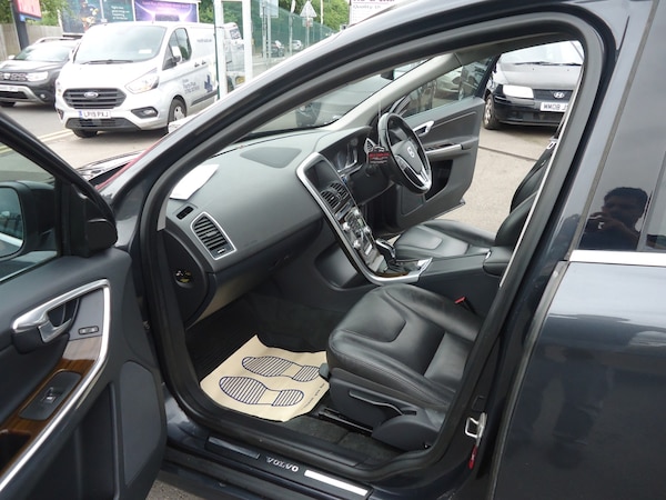 Used Volvo XC60 2015 for sale - 74375076: Photo 9