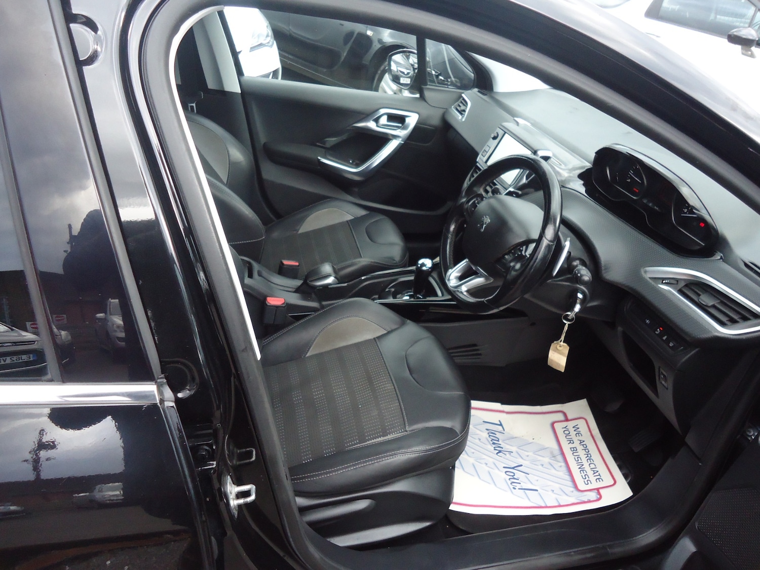 Used Peugeot 2008 2016 for sale - 78133870: Photo 2