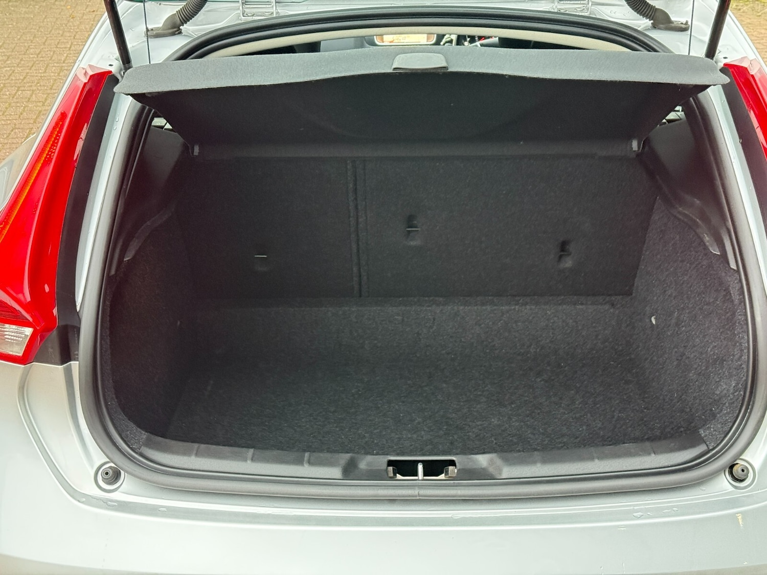 Used Volvo V40 2017 for sale - 76176377: Photo 19