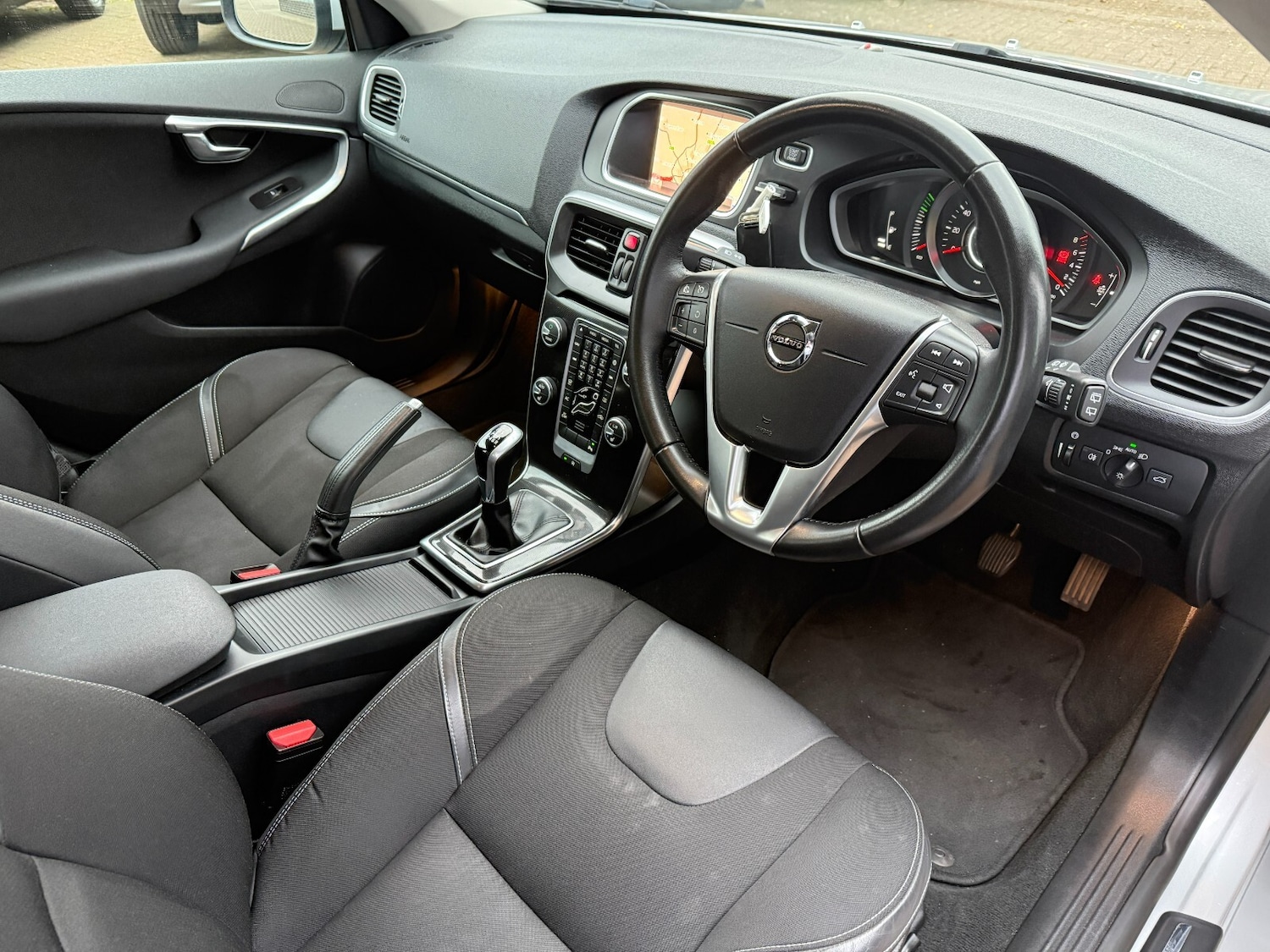 Used Volvo V40 2017 for sale - 76176377: Photo 20