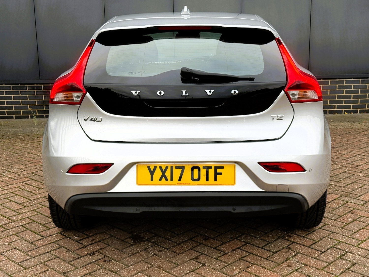 Used Volvo V40 2017 for sale - 76176377: Photo 5