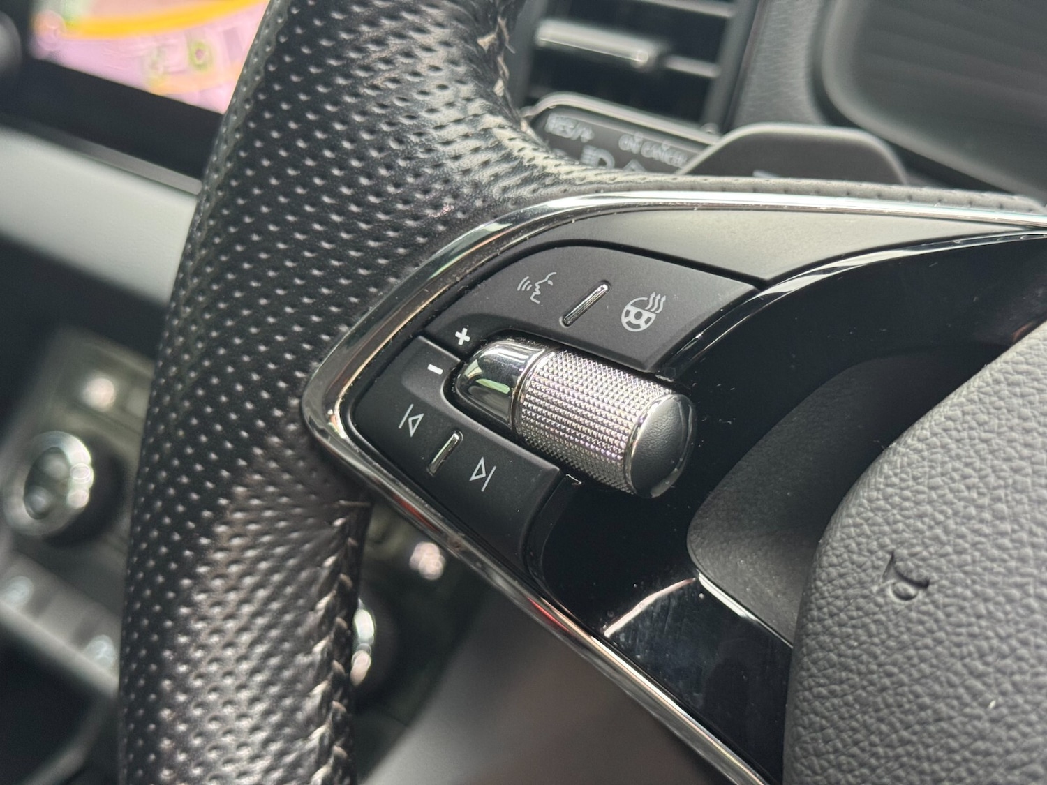 Used Skoda Karoq 2023 for sale - 77326268: Photo 34