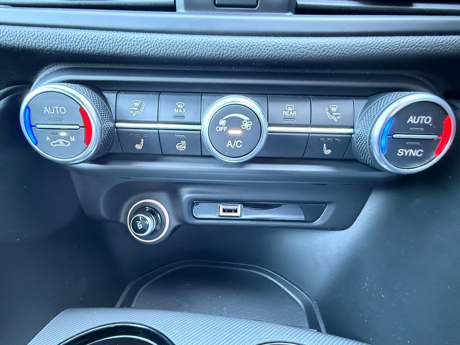 Used Alfa Romeo Giulia 2025 for sale - 76338793: Photo 32