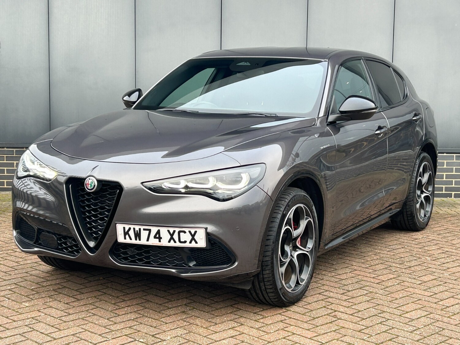Used Alfa Romeo Stelvio 2025 for sale - 76869323: Photo 3