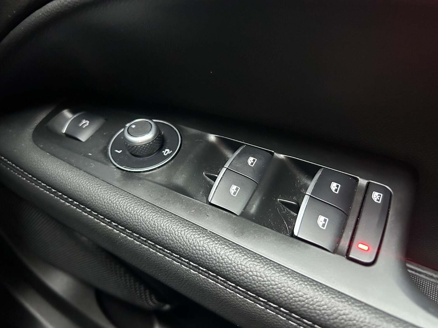 Used Alfa Romeo Stelvio 2025 for sale - 76869323: Photo 30