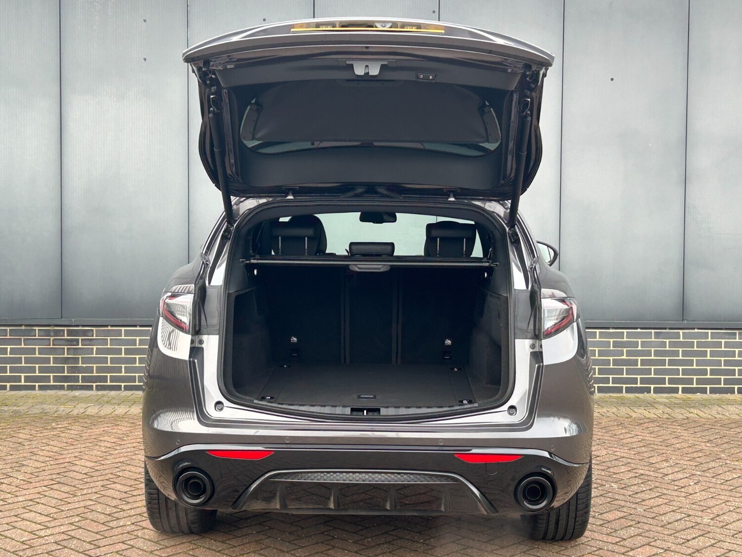 Used Alfa Romeo Stelvio 2025 for sale - 76869323: Photo 7