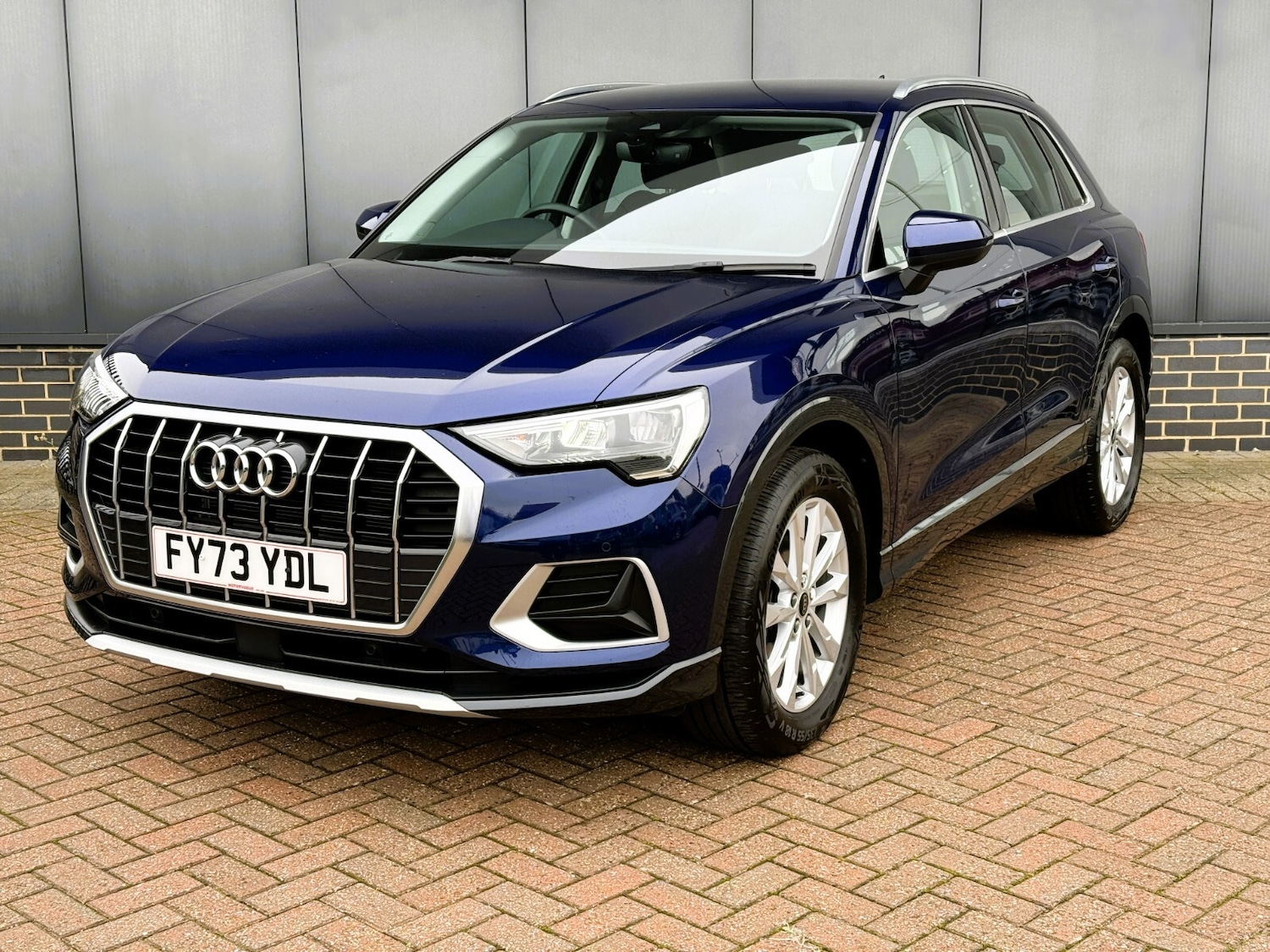 Used Audi Q3 2023 for sale - 76977663: Photo 3