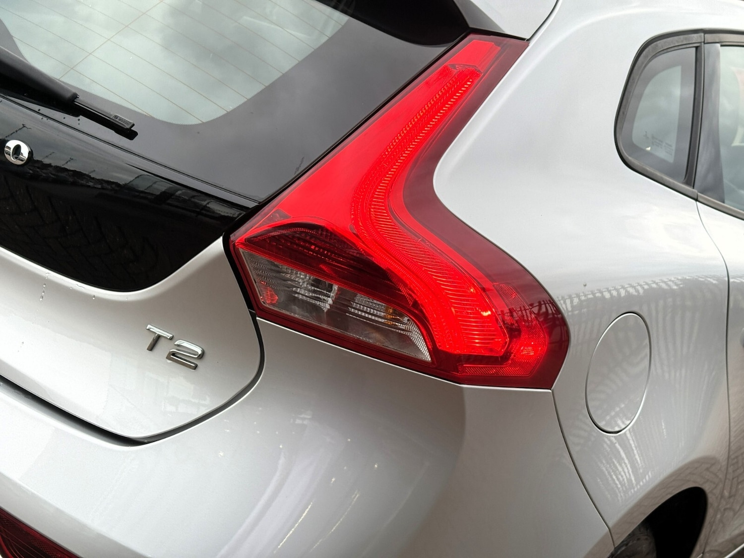 Used Volvo V40 2017 for sale - 76609616: Photo 16