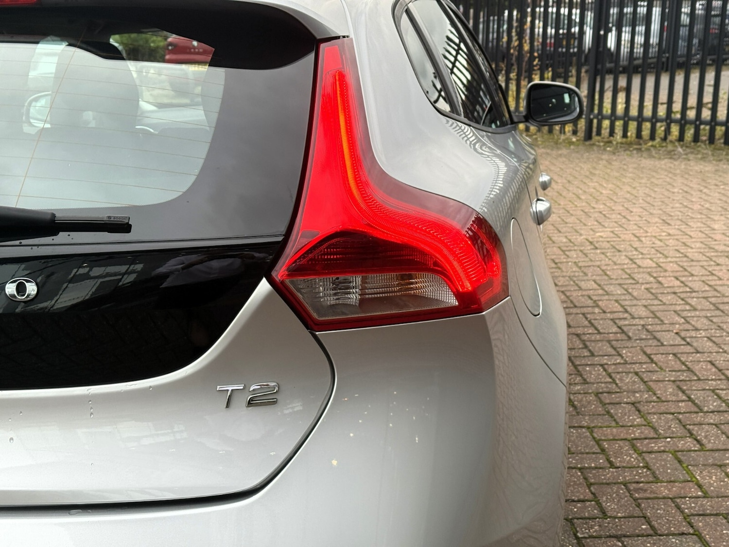 Used Volvo V40 2017 for sale - 76609616: Photo 17