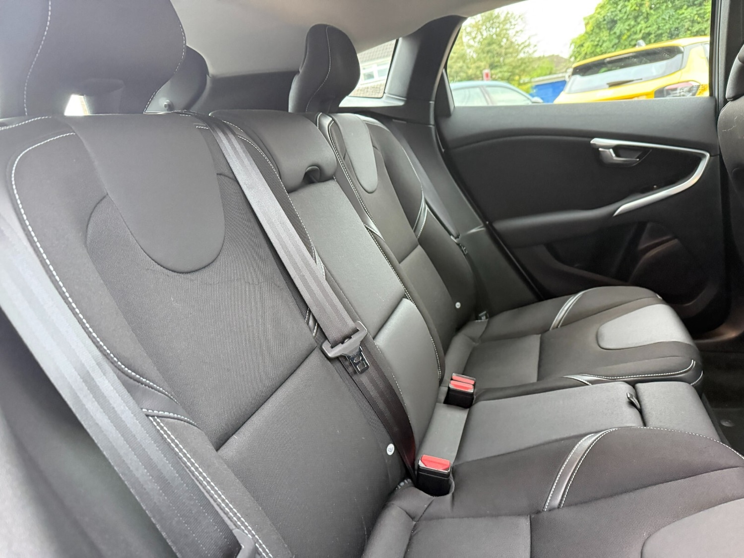 Used Volvo V40 2017 for sale - 76609616: Photo 23