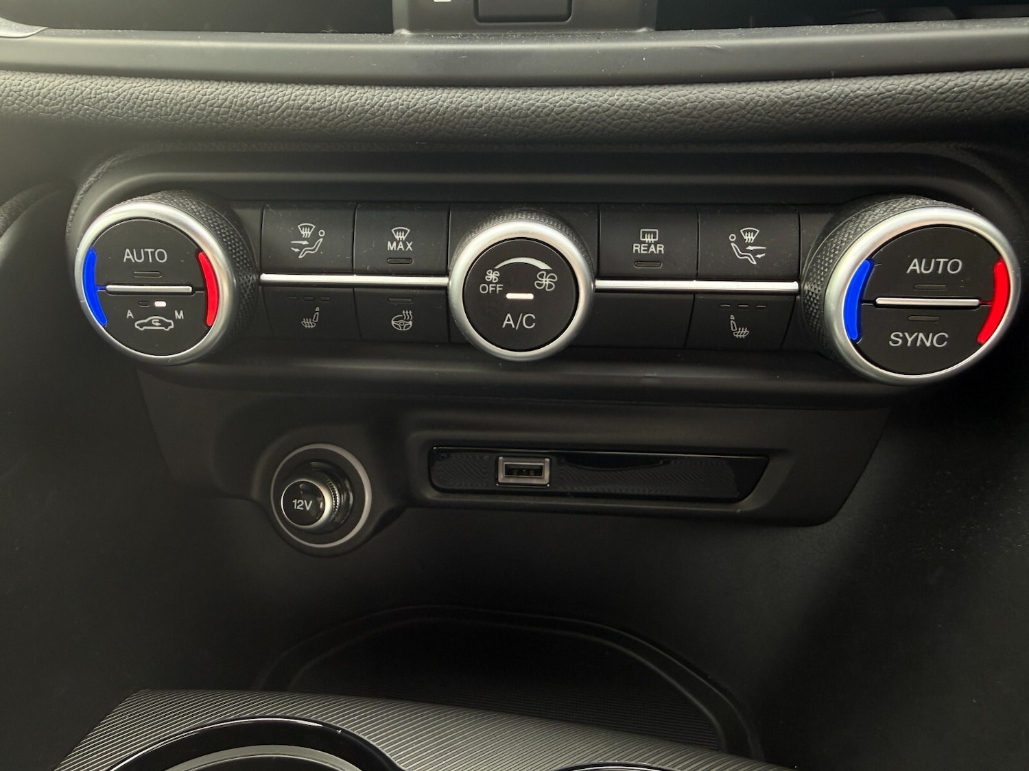 Used Alfa Romeo Giulia 2022 for sale - 76112447: Photo 37