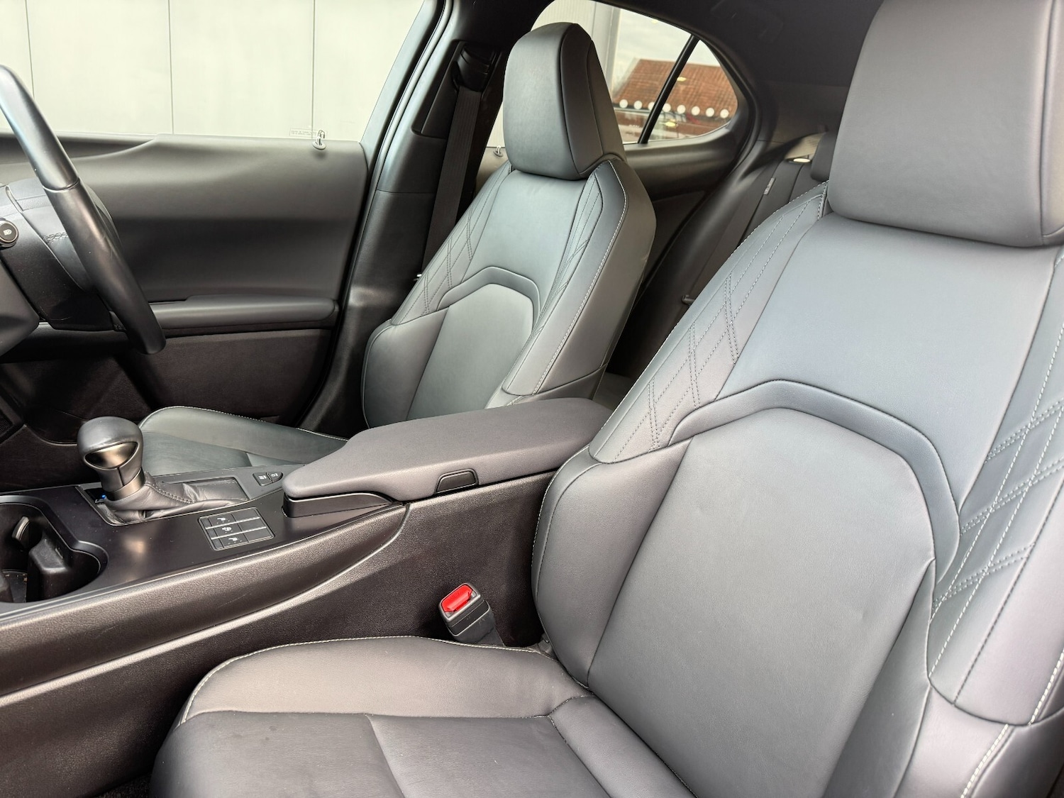 Used Lexus UX 2023 for sale - 77261524: Photo 28