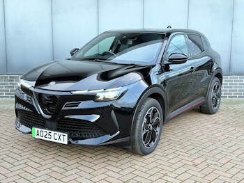 Used Alfa Romeo Junior 2025 for sale - 76977868: Photo