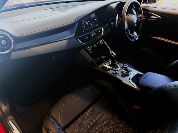 Used Alfa Romeo Giulia for sale - 76344137: Photo 21