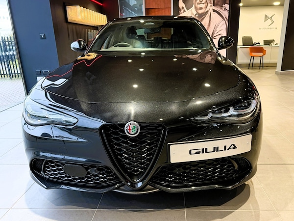 Used Alfa Romeo Giulia for sale - 76344137: Photo 2