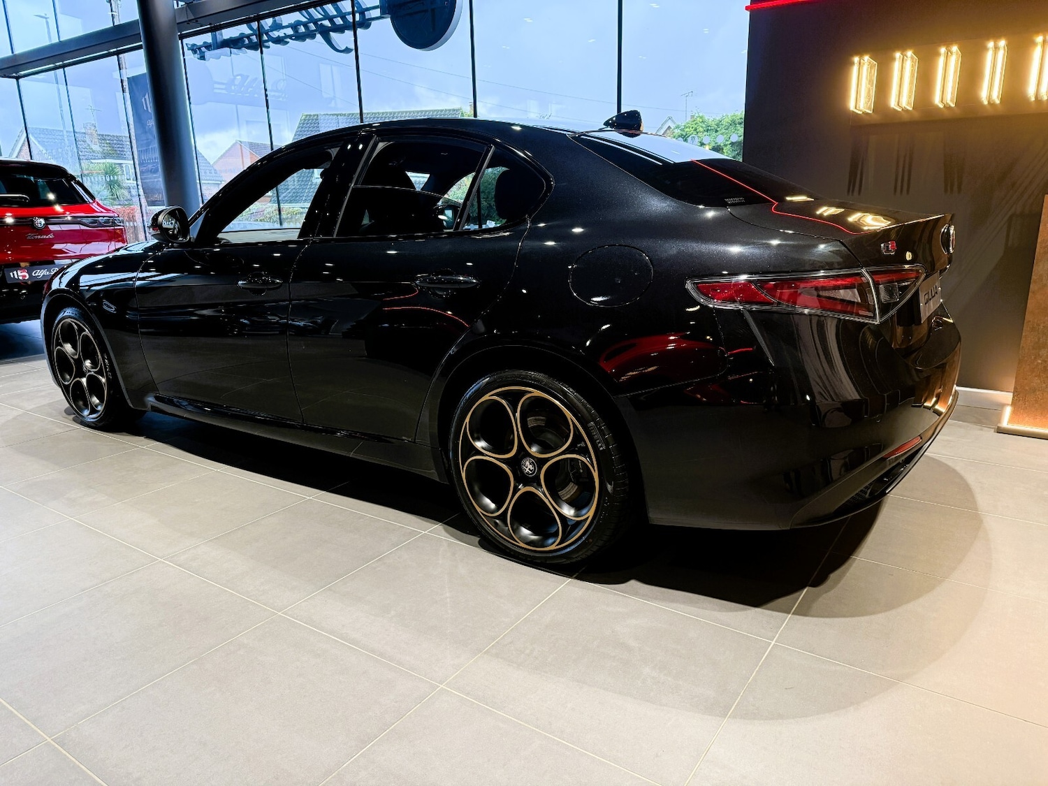 Used Alfa Romeo Giulia for sale - 76344137: Photo 7