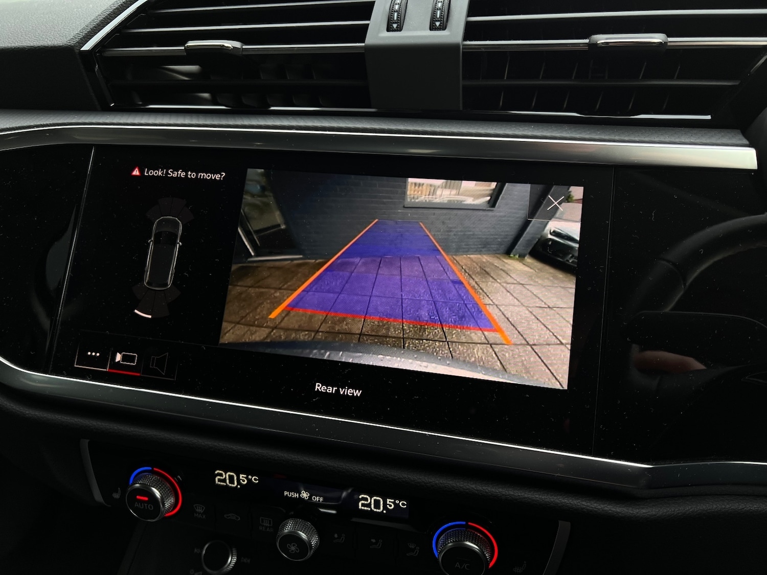 Used Audi Q3 2024 for sale - 77660319: Photo 58