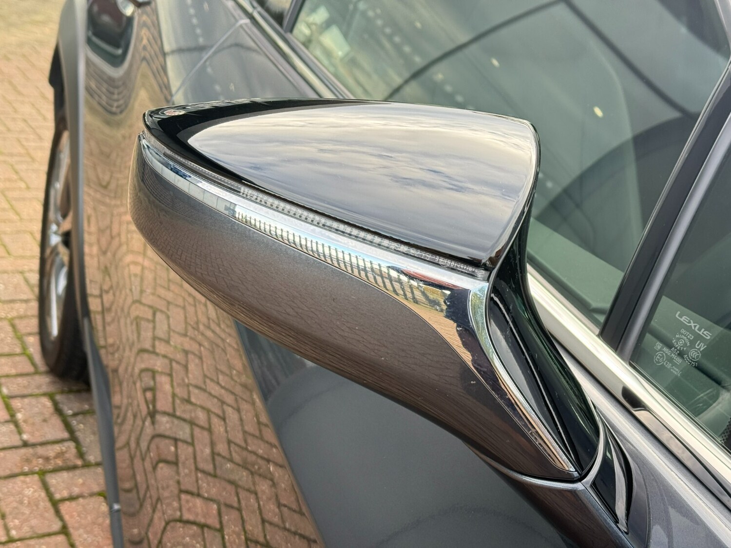 Used Lexus UX 2023 for sale - 76869625: Photo 16