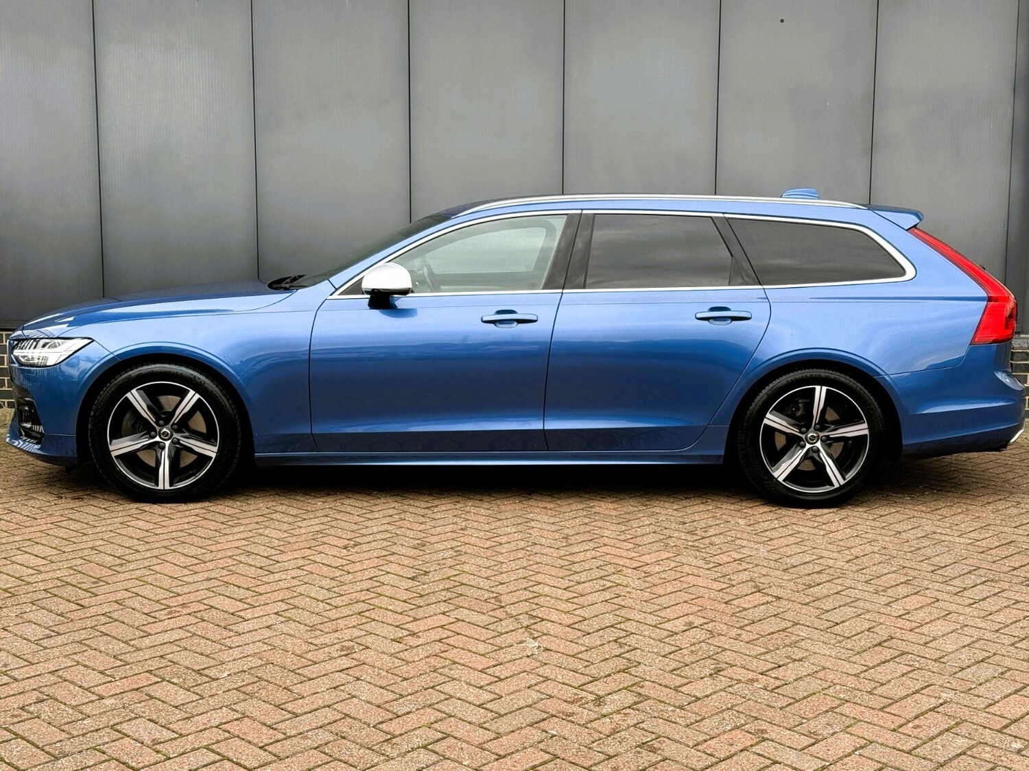 Used Volvo V90 2018 for sale - 75887020: Photo 8