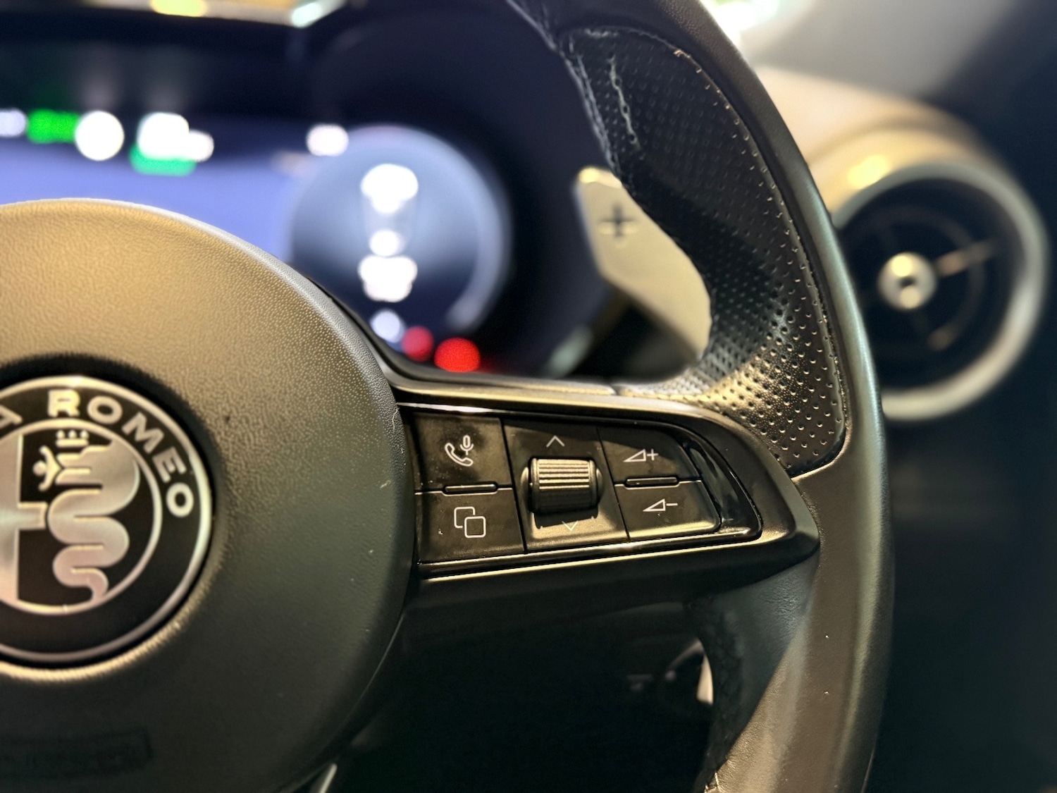 Used Alfa Romeo Tonale 2023 for sale - 76420448: Photo 35