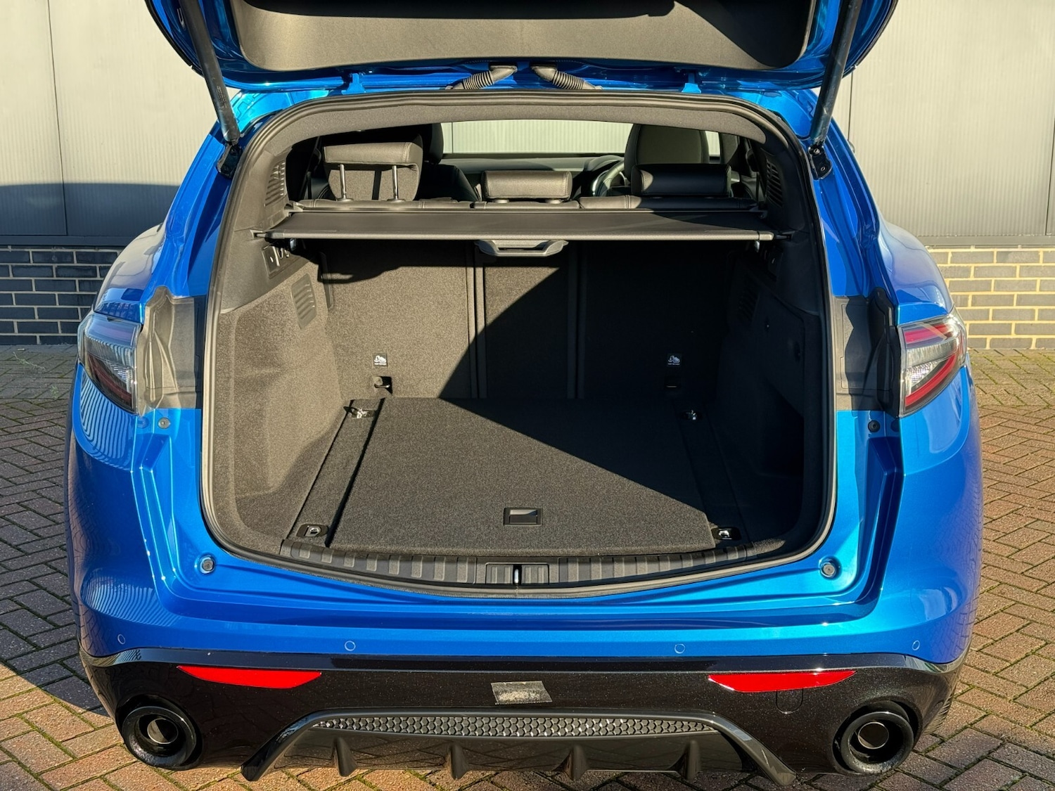 Used Alfa Romeo Stelvio 2025 for sale - 76873336: Photo 8