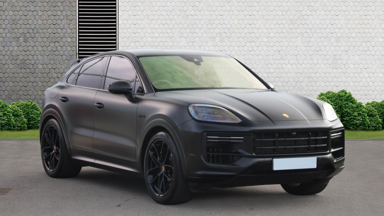 Used Porsche Cayenne 2025 for sale - 77743185: Photo 2
