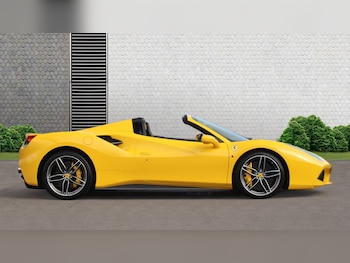 Used Ferrari 488 2018 for sale - 76477054: Photo