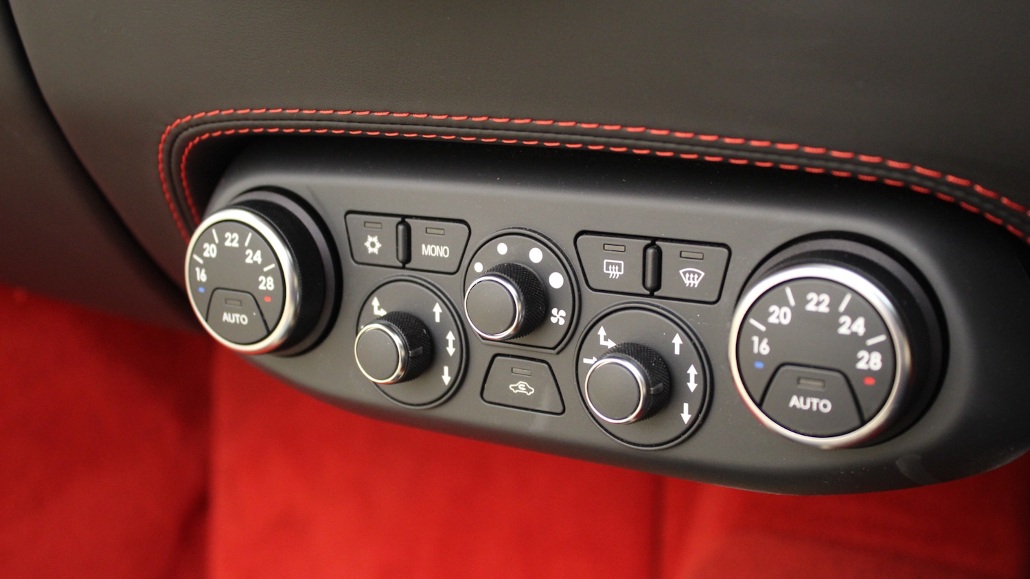 Used Ferrari 458 2012 for sale - 77515346: Photo 20