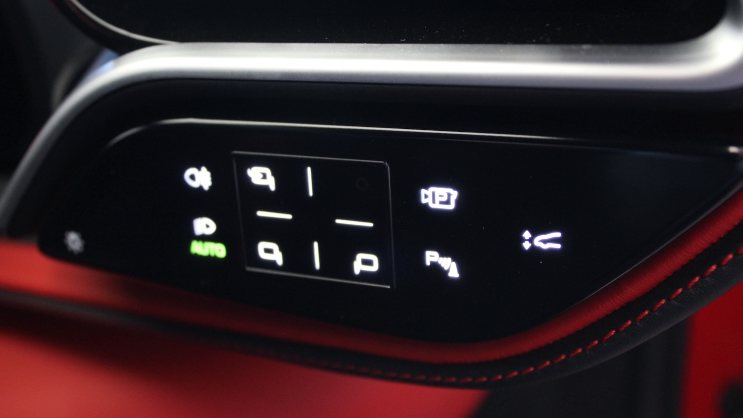 Used Ferrari 296 GTB 2023 for sale - 75641513: Photo 11