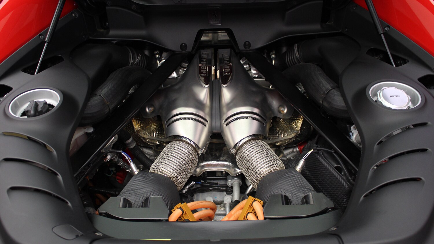 Used Ferrari 296 GTB 2023 for sale - 75641513: Photo 24