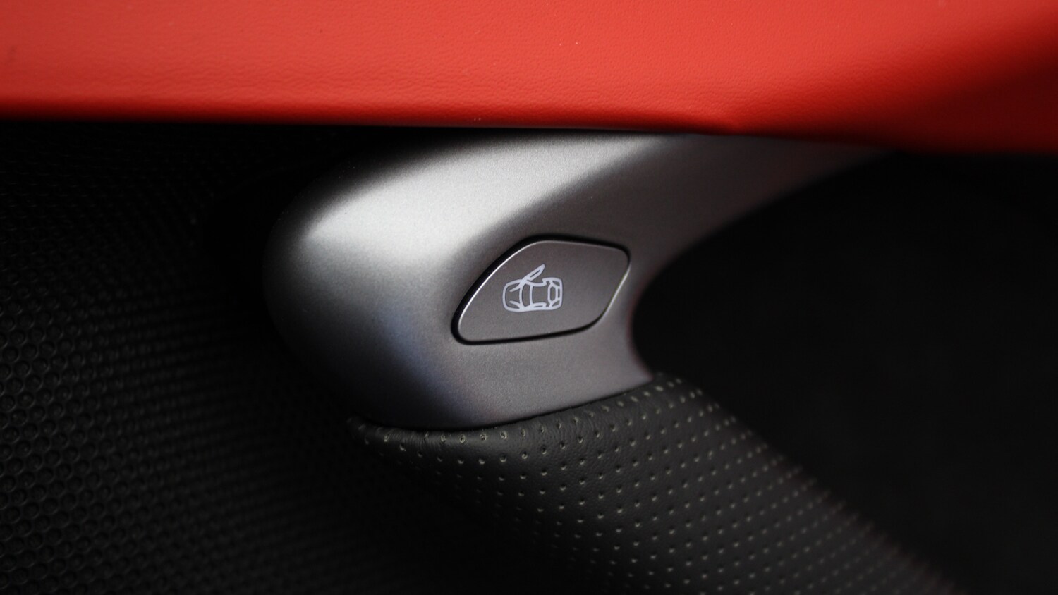 Used Ferrari 296 GTB 2023 for sale - 75641513: Photo 25