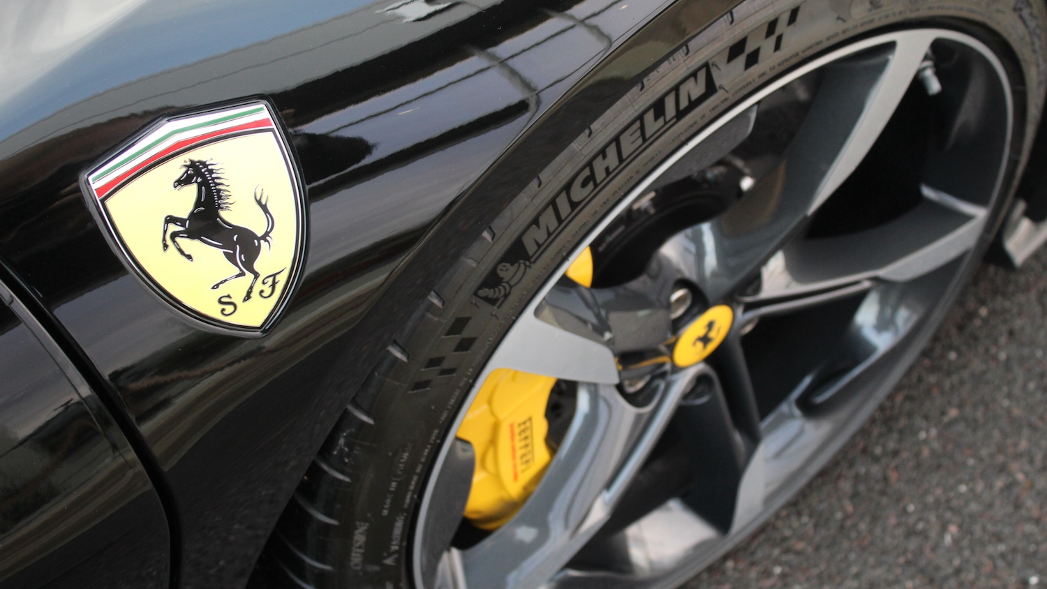 Used Ferrari SF90 Spider 2023 for sale - 76005932: Photo 16