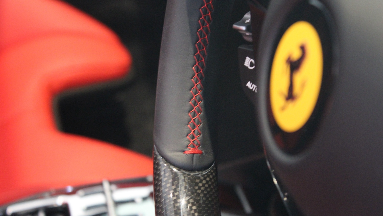 Used Ferrari SF90 Spider 2023 for sale - 76005932: Photo 19