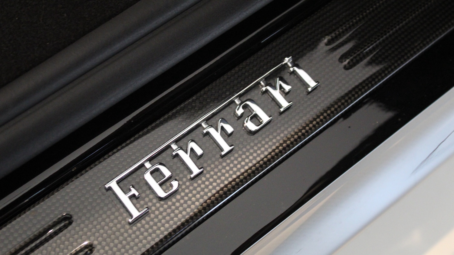 Used Ferrari SF90 Spider 2023 for sale - 76005932: Photo 25