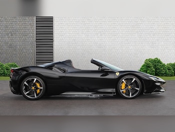Used Ferrari SF90 Spider 2023 for sale - 78239901: Photo