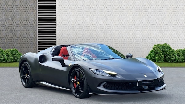 Used Ferrari 296 GTS 2023 for sale - 74264407: Photo 1
